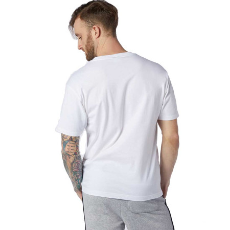 Camiseta New Balance Essentials Logo Blanco...